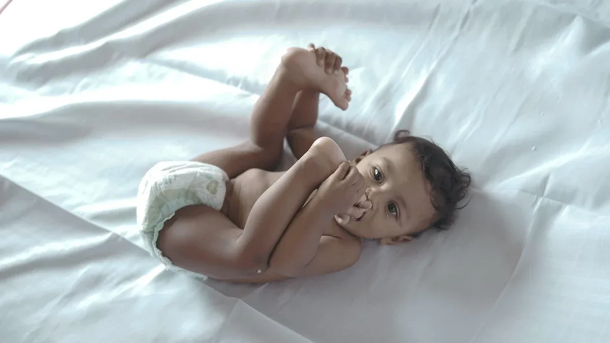 Posizione del bambino: varianti se le ginocchia sono sensibili