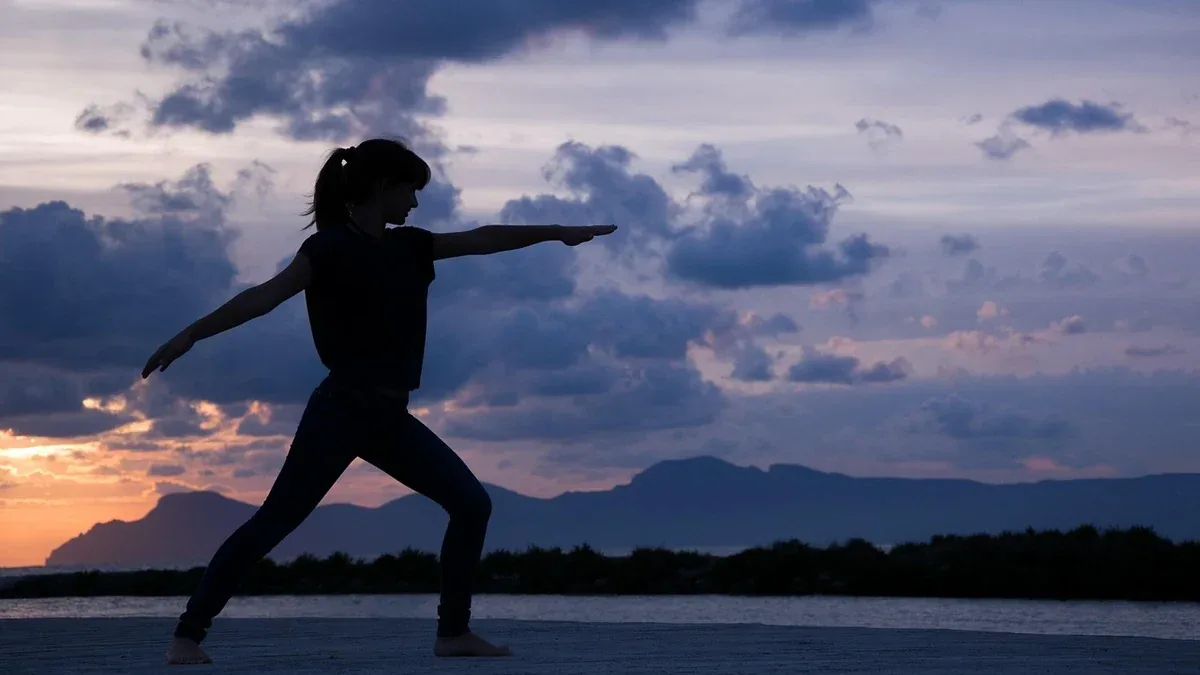 Come passare dallo yoga dinamico a un rilassamento finale